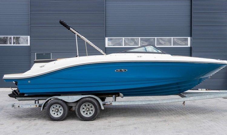 Sea Ray SPX 210