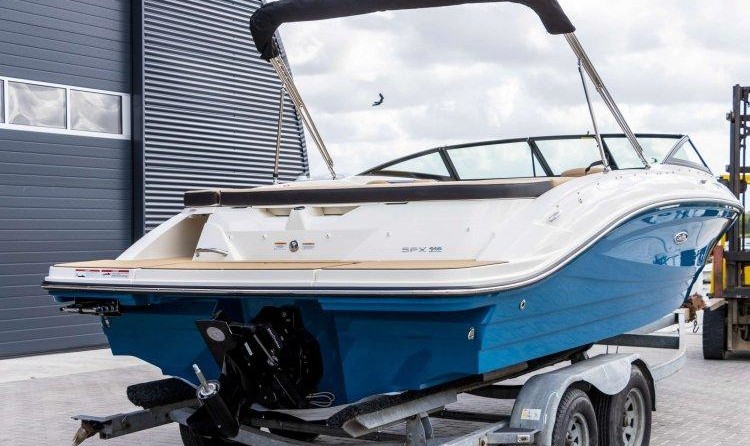 Sea Ray SPX 210