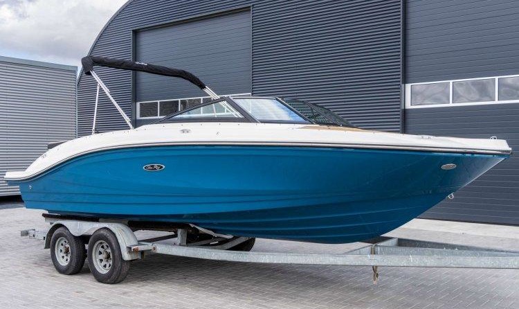Sea Ray SPX 210