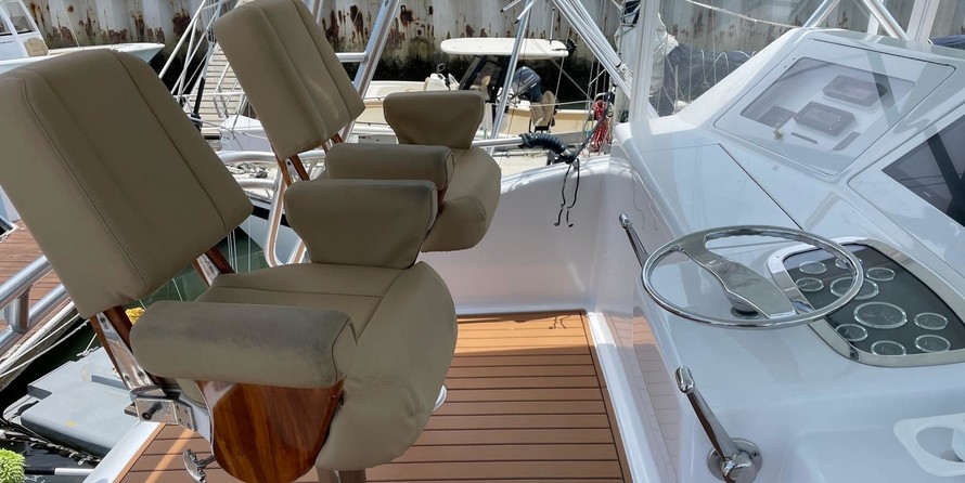 Silverton 45 Convertible