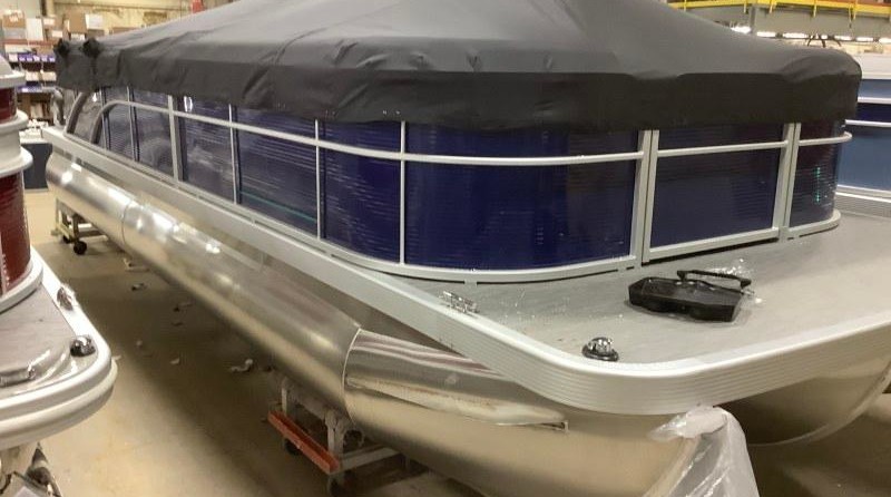 Bennington 24 sbrx