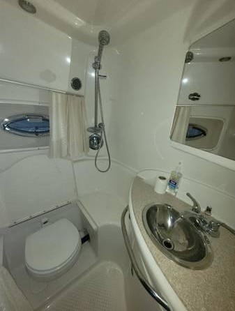 Chaparral 330 Signature