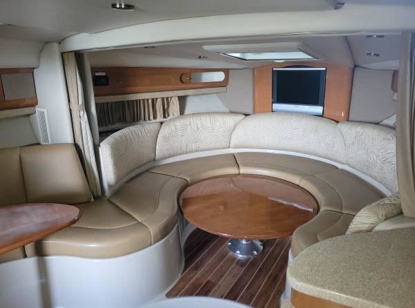 Chaparral 330 Signature