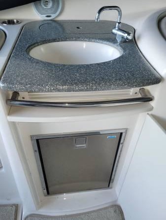 Chaparral 330 Signature