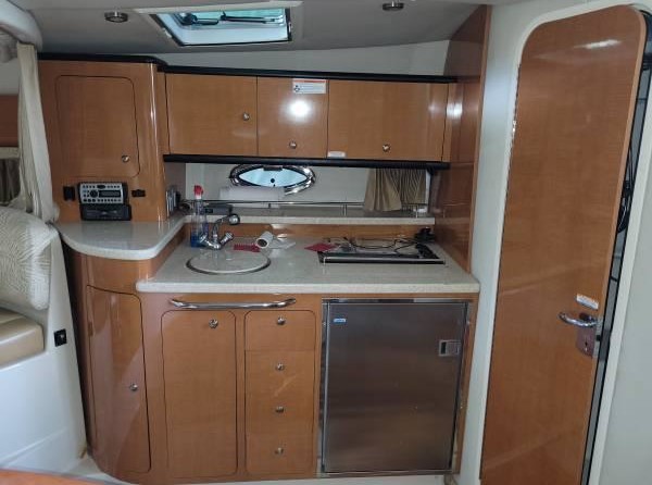 Chaparral 330 Signature
