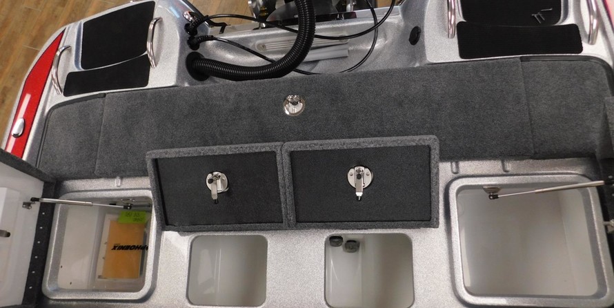 Lund Boats 1875 Pro-V Bass