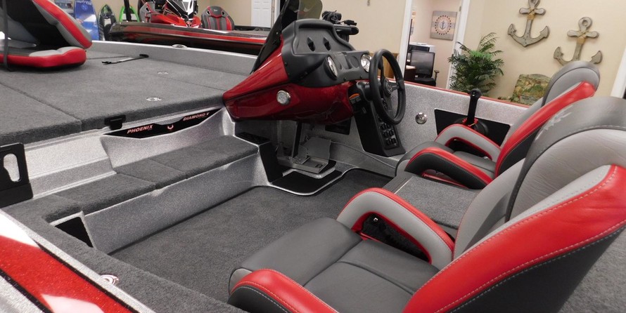 Lund Boats 1875 Pro-V Bass