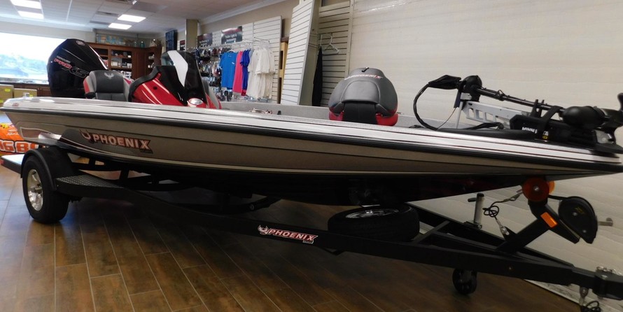 Lund Boats 1875 Pro-V Bass