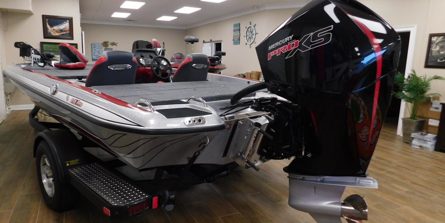 Lund Boats 1875 Pro-V Bass