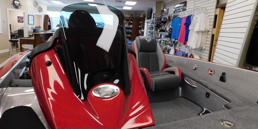 Lund Boats 1875 Pro-V Bass