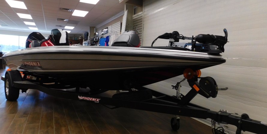 Lund Boats 1875 Pro-V Bass