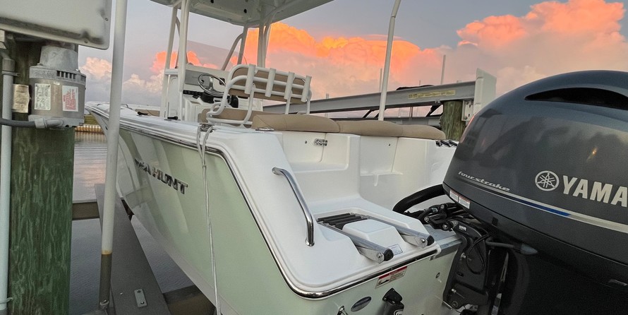 Sea Ray hunt ultra 211