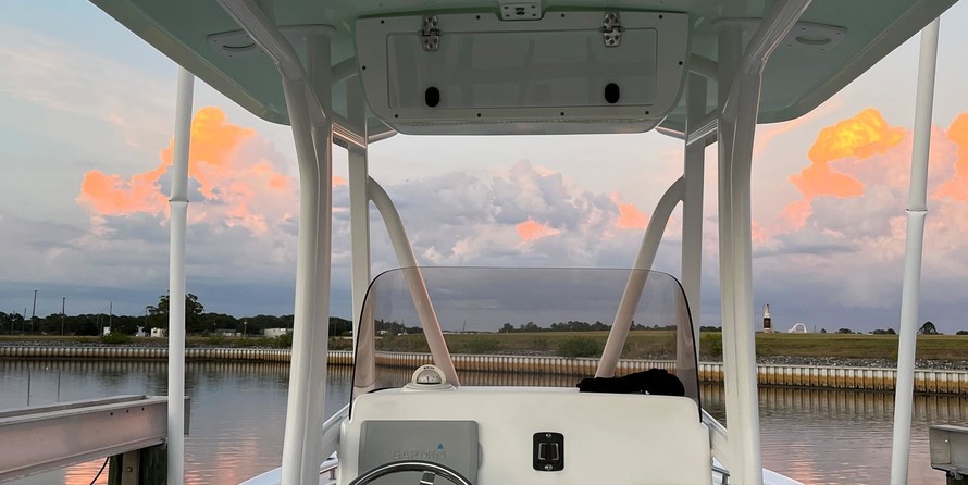 Sea Ray hunt ultra 211