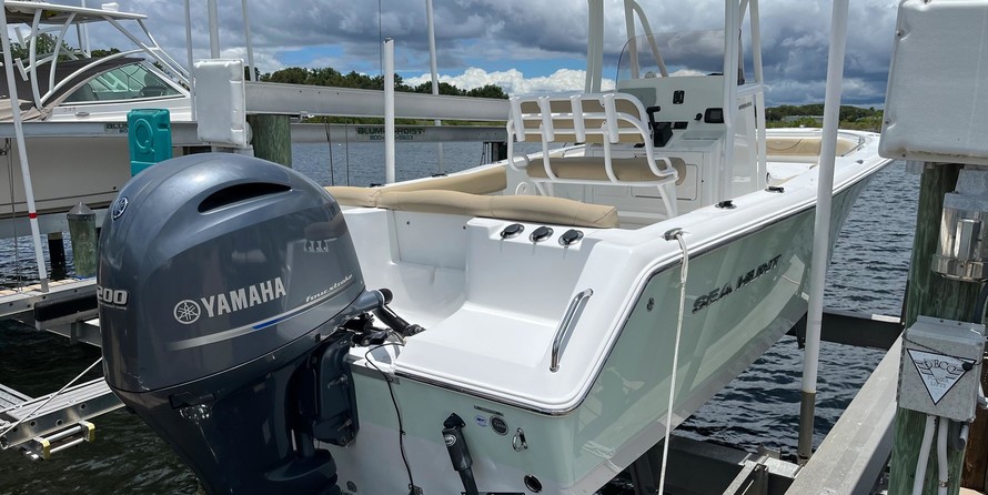 Sea Ray hunt ultra 211