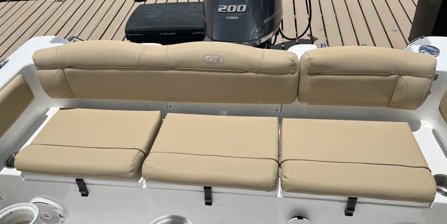 Sea Ray hunt ultra 211