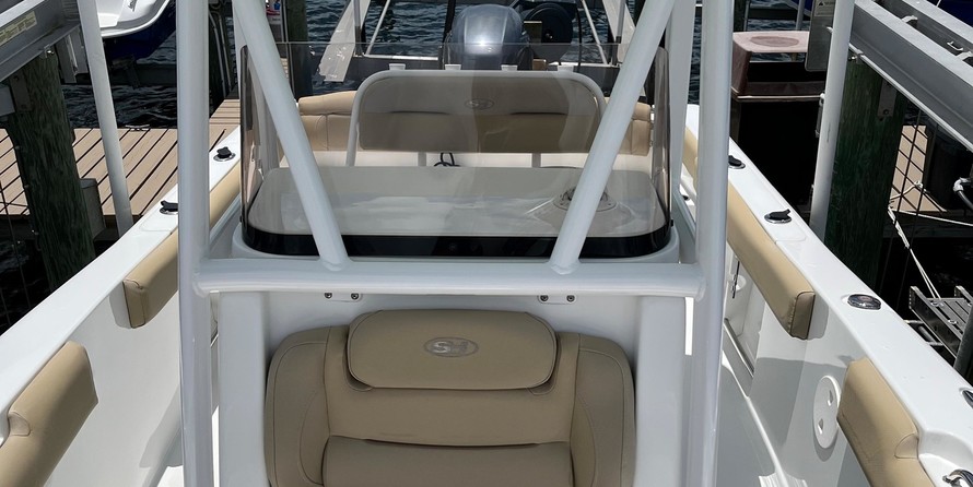 Sea Ray hunt ultra 211