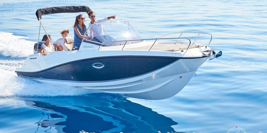 Quicksilver Activ 675 Sundeck