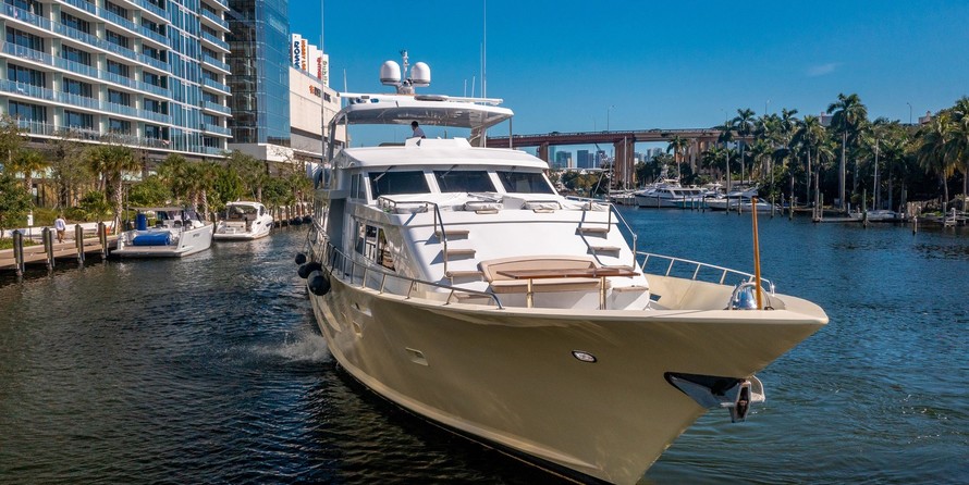 Broward Raised Pilothouse