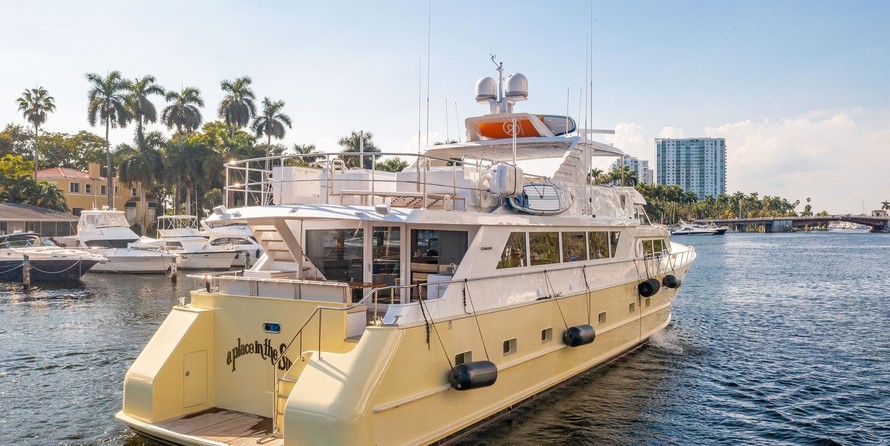Broward Raised Pilothouse