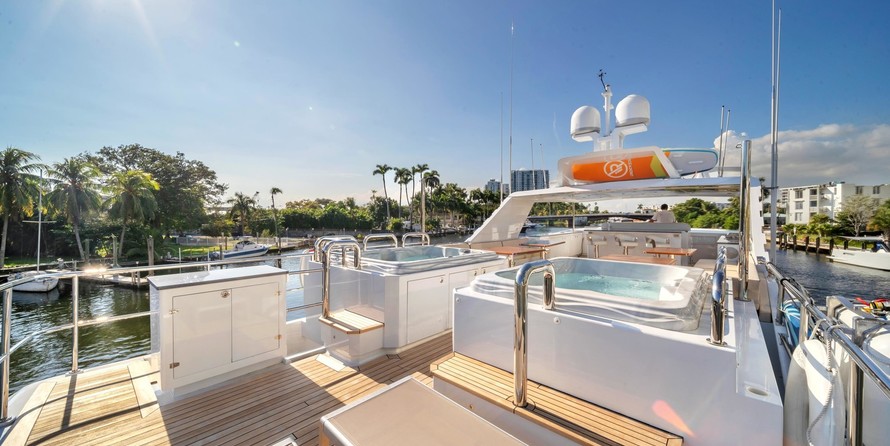 Broward Raised Pilothouse