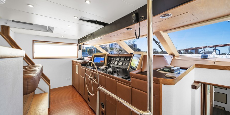 Broward Raised Pilothouse