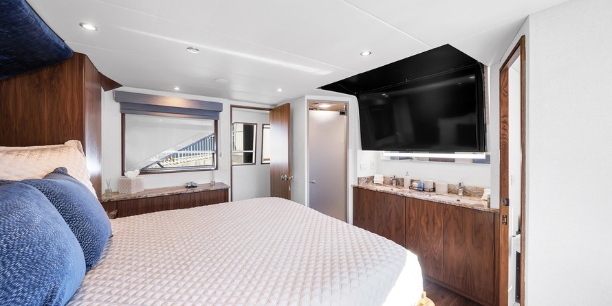 Broward Raised Pilothouse