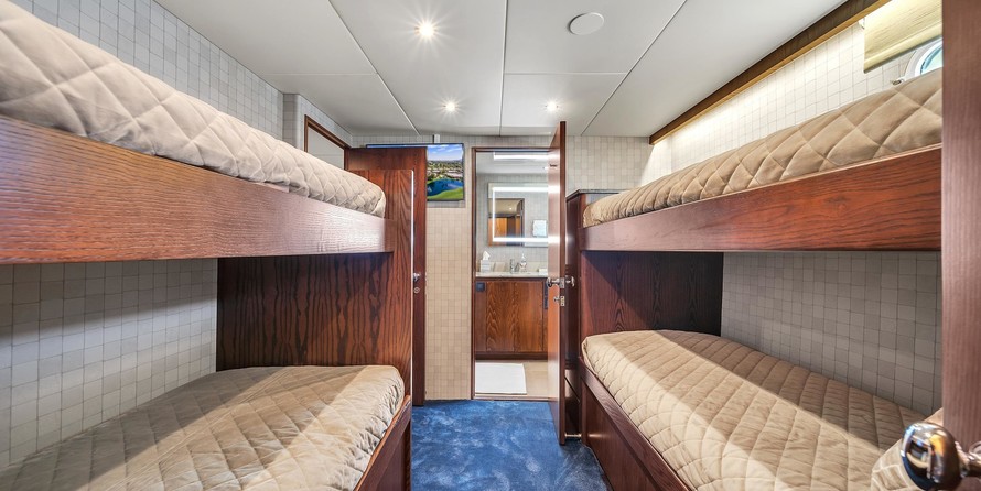 Broward Raised Pilothouse