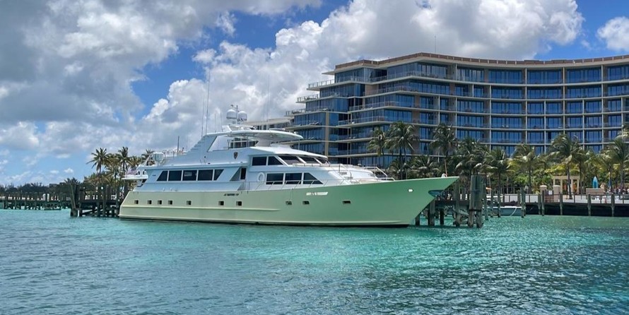 Broward Raised Pilothouse
