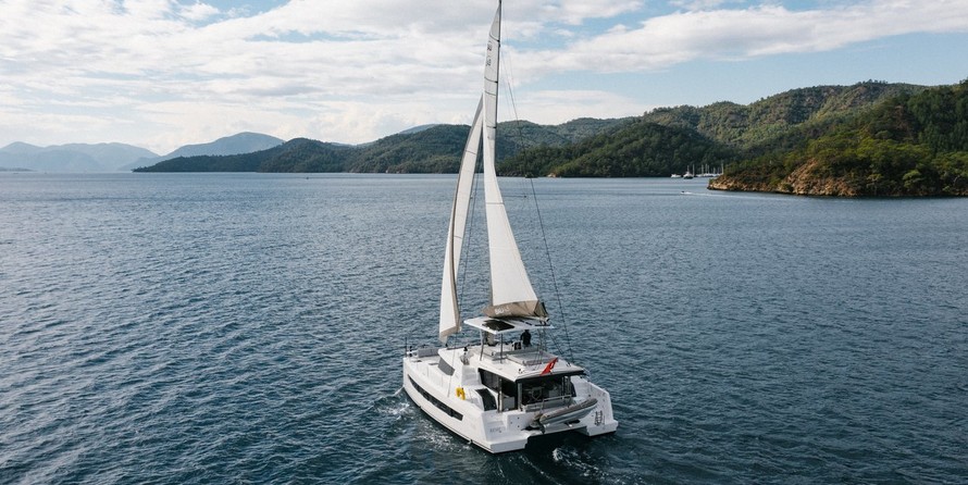 Bali 4.8 OW - 3 + 1 cab.