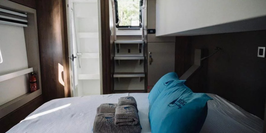 Bali 4.8 OW - 3 + 1 cab.