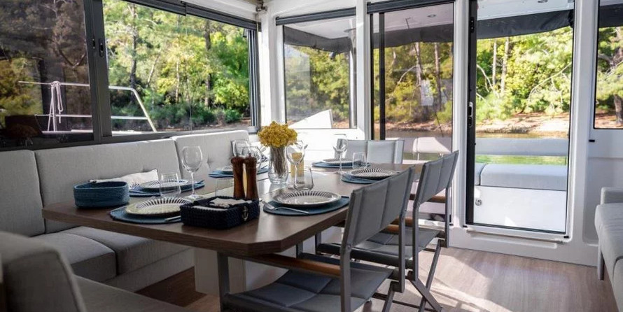 Bali 4.8 OW - 3 + 1 cab.