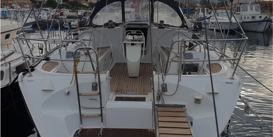 Sun Odyssey 43