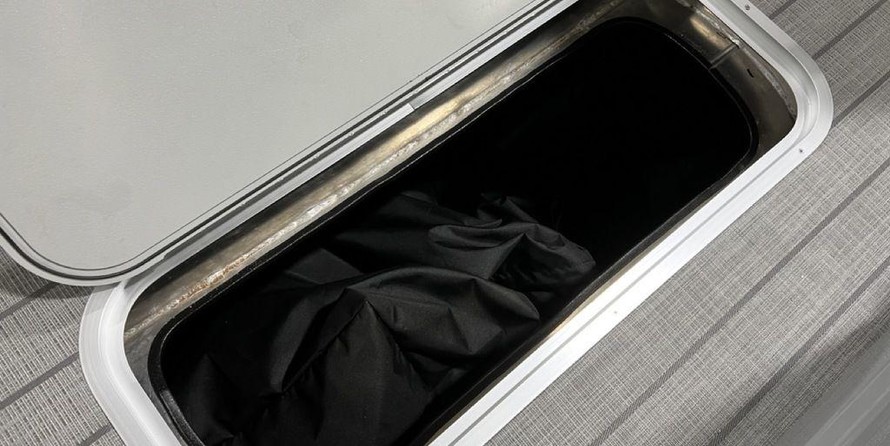 Hinckley Center Console 29
