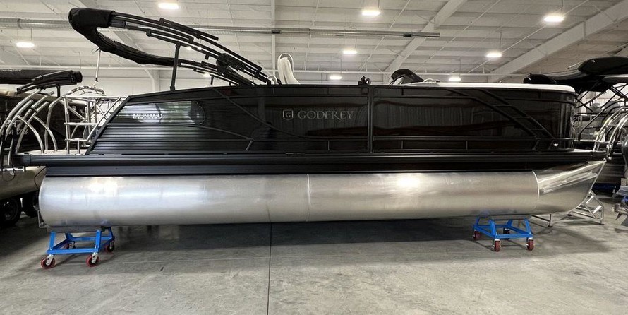 Hinckley Center Console 29