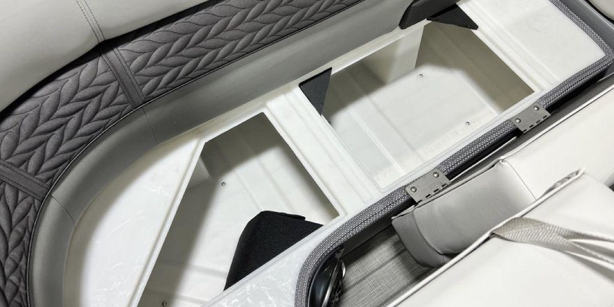 Hinckley Center Console 29