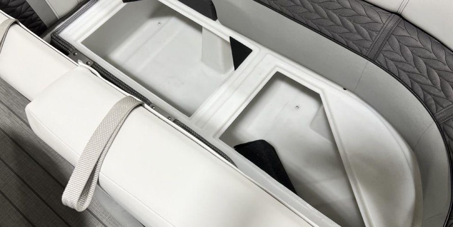 Hinckley Center Console 29