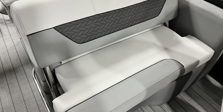 Hinckley Center Console 29
