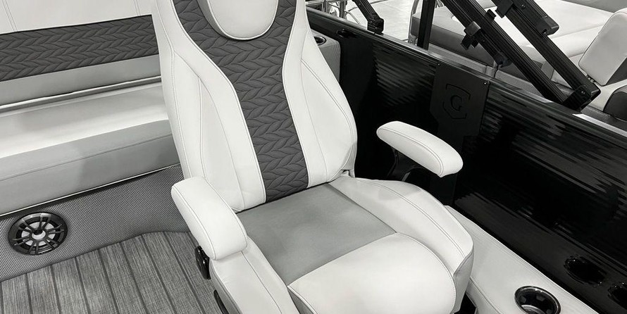 Hinckley Center Console 29