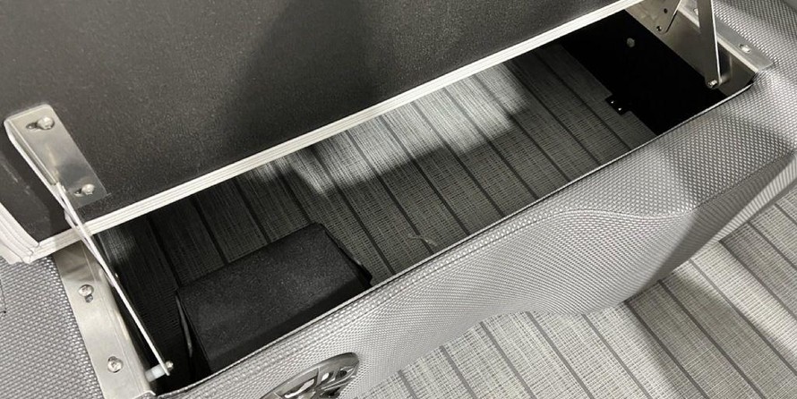 Hinckley Center Console 29