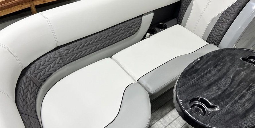 Hinckley Center Console 29
