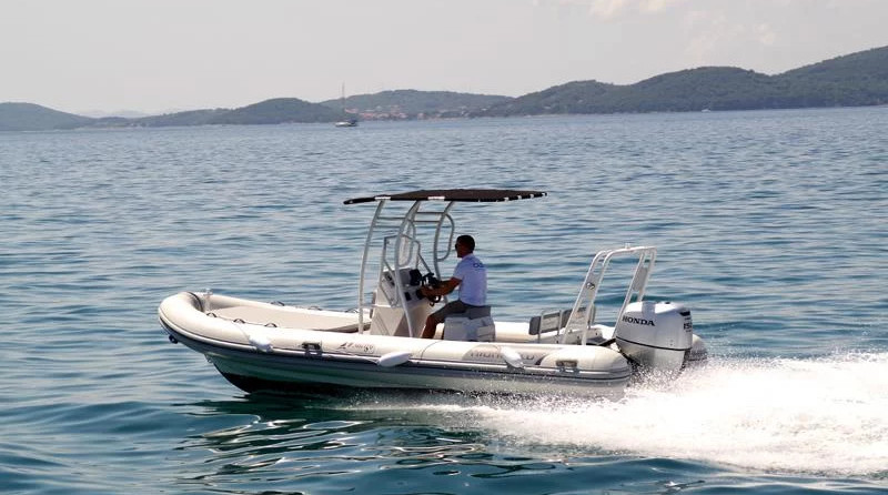 Highfield Patrol 660