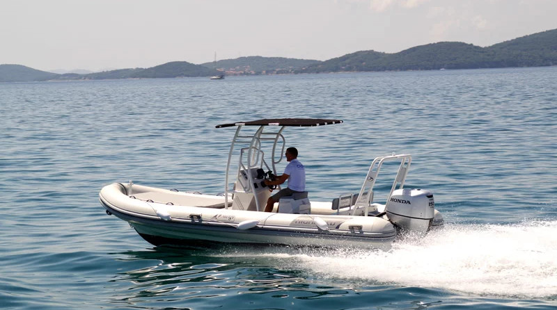 Highfield Patrol 660