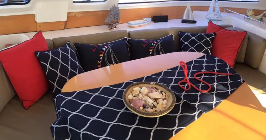 Fountaine Pajot Lavezzi 40