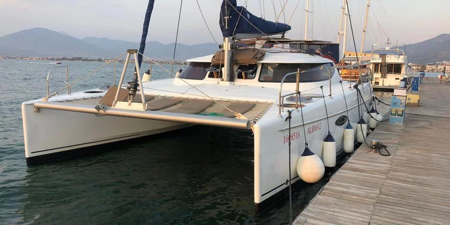 Fountaine Pajot Lavezzi 40