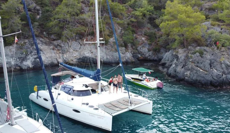 Fountaine Pajot Lavezzi 40