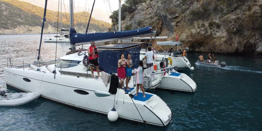 Fountaine Pajot Lavezzi 40