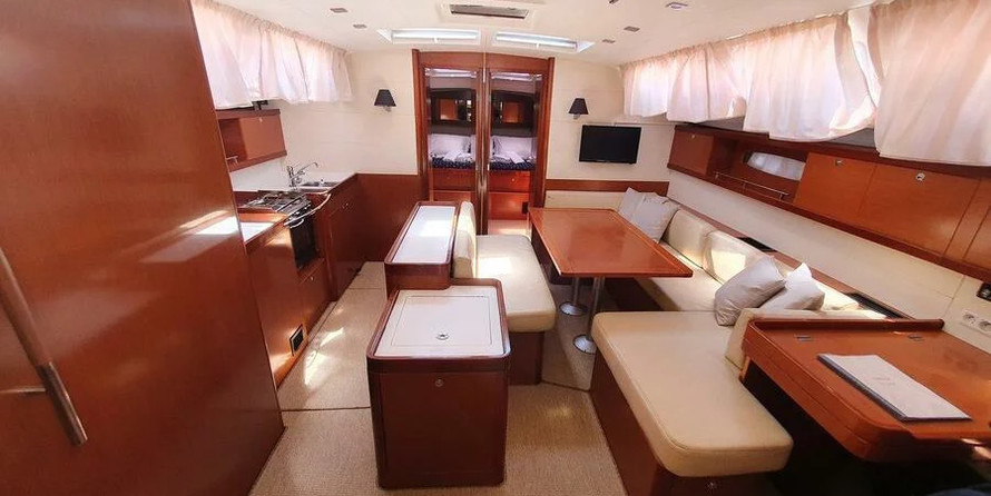 Beneteau Oceanis 50 Family