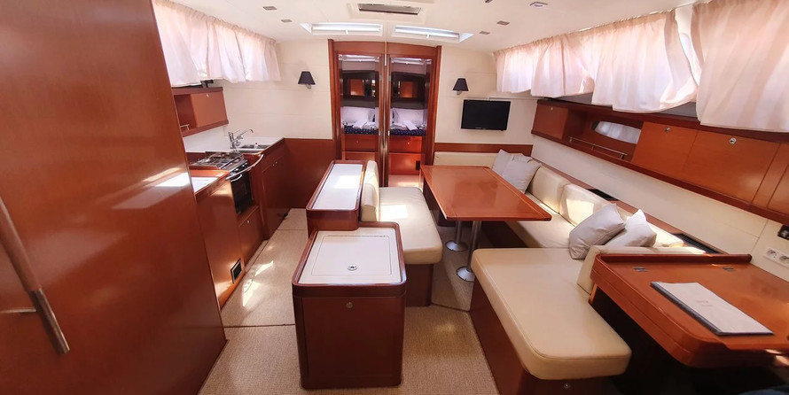 Beneteau Oceanis 50 Family