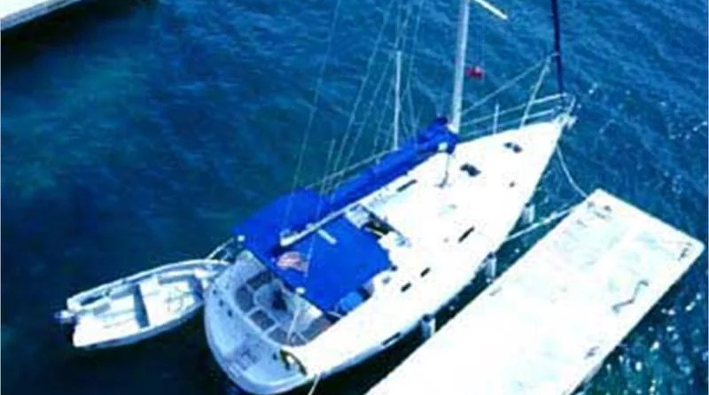 Beneteau 405 (3Cab)