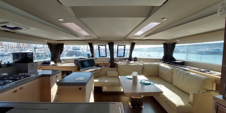 Fountaine Pajot Saona 47